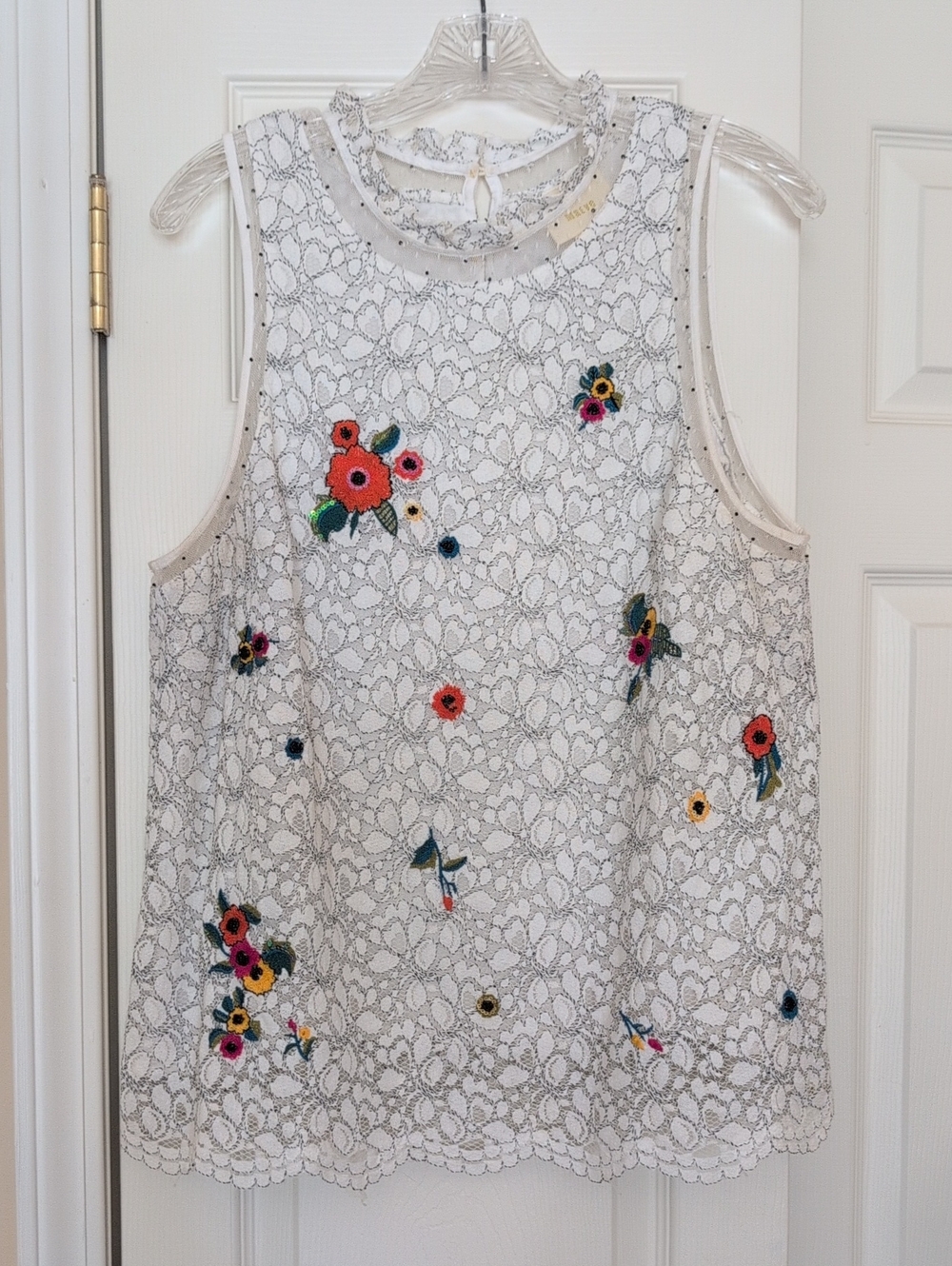 Maeve Macie White Lace Sleeveless Tank with Multicolor Floral Embroidery